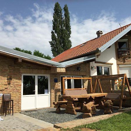 Matanovi Dvori Slavonski Brod Exterior foto