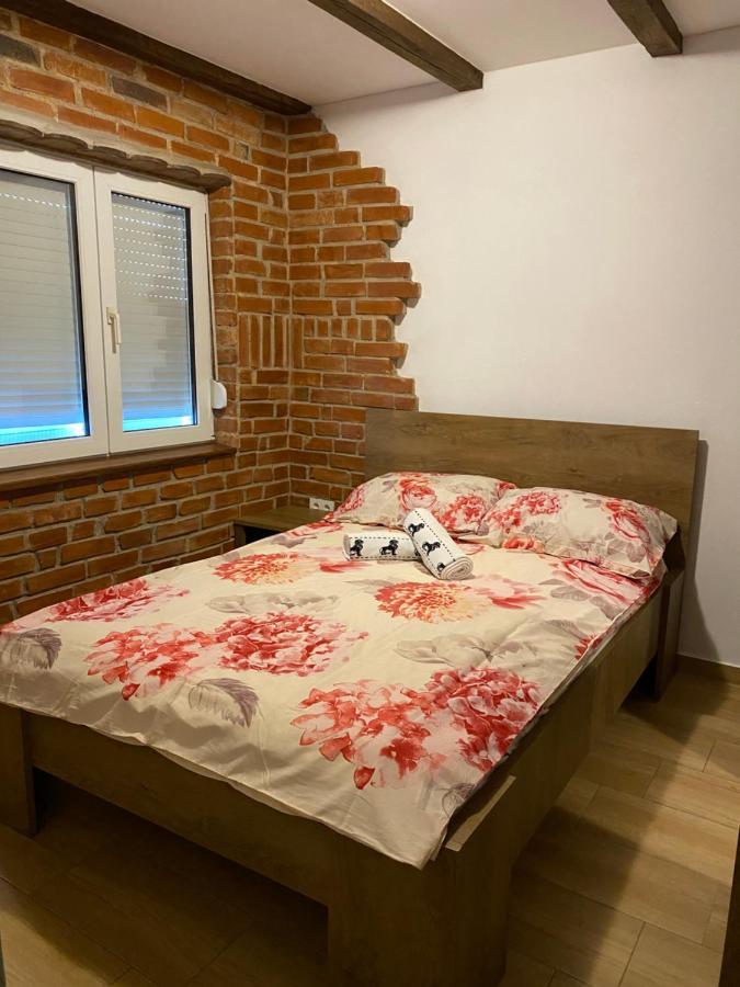 Matanovi Dvori Slavonski Brod Exterior foto