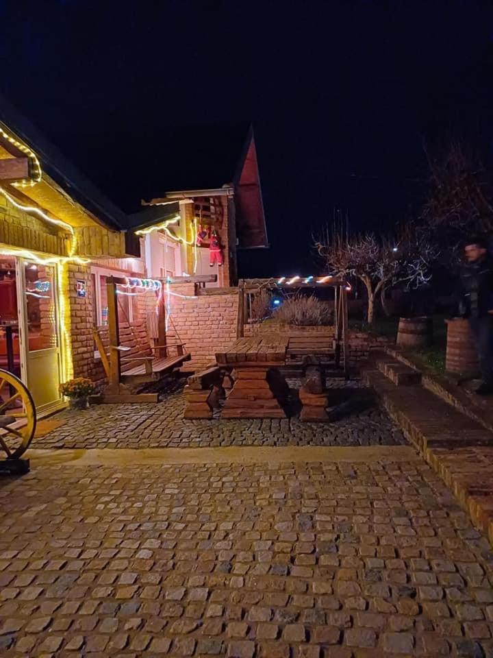 Matanovi Dvori Slavonski Brod Exterior foto