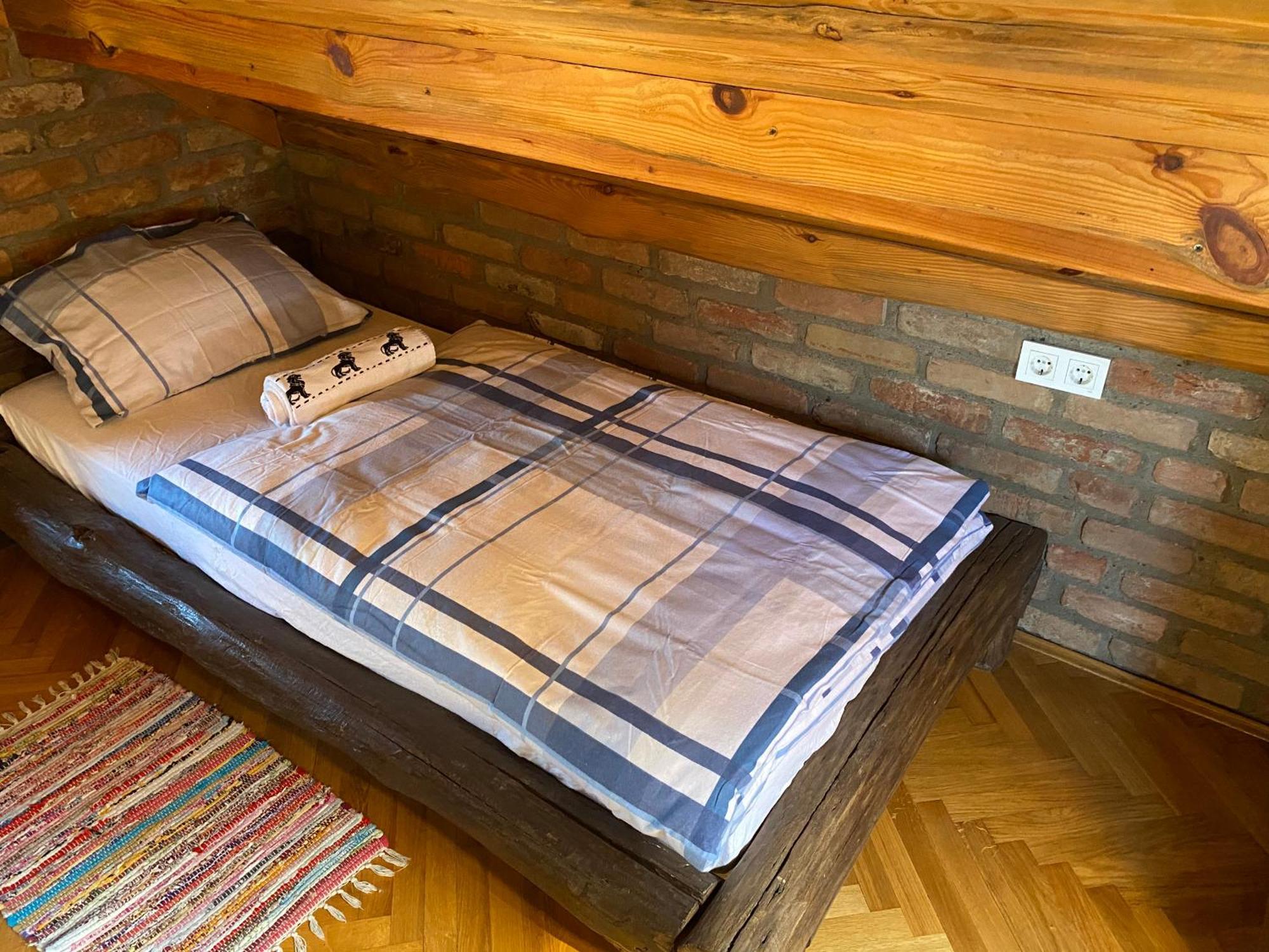 Matanovi Dvori Slavonski Brod Exterior foto
