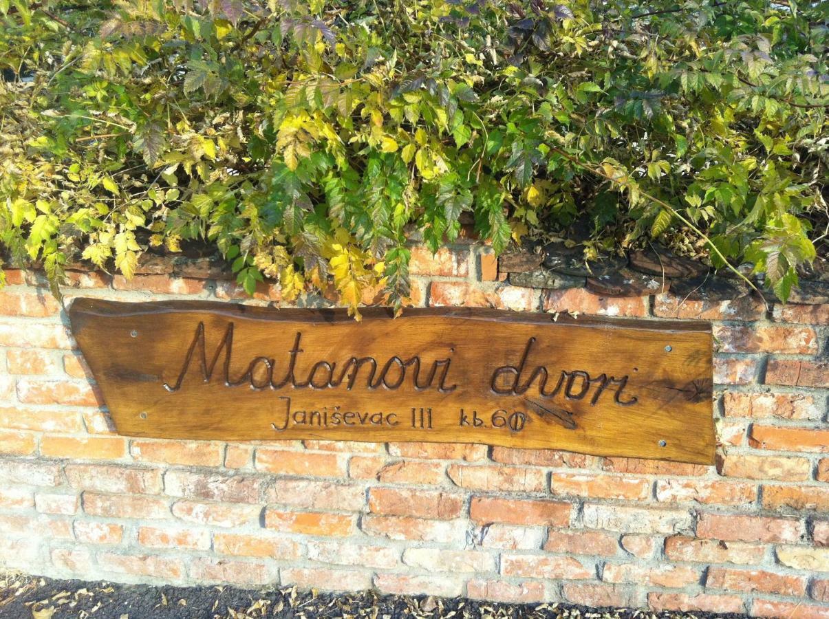 Matanovi Dvori Slavonski Brod Exterior foto