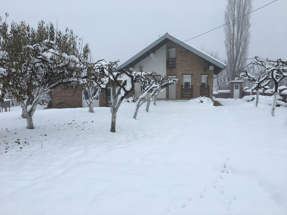 Matanovi Dvori Slavonski Brod Exterior foto