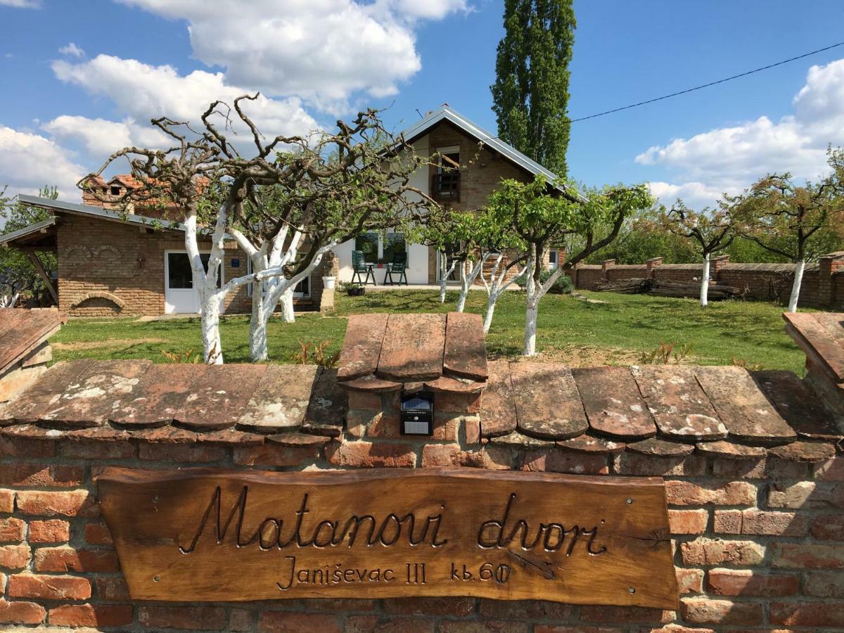 Matanovi Dvori Slavonski Brod Exterior foto